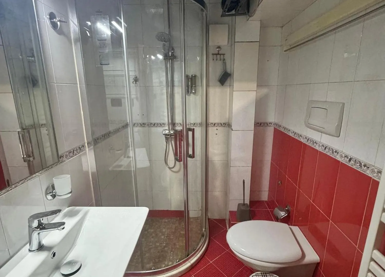 Snug Spot Apartment Tirana